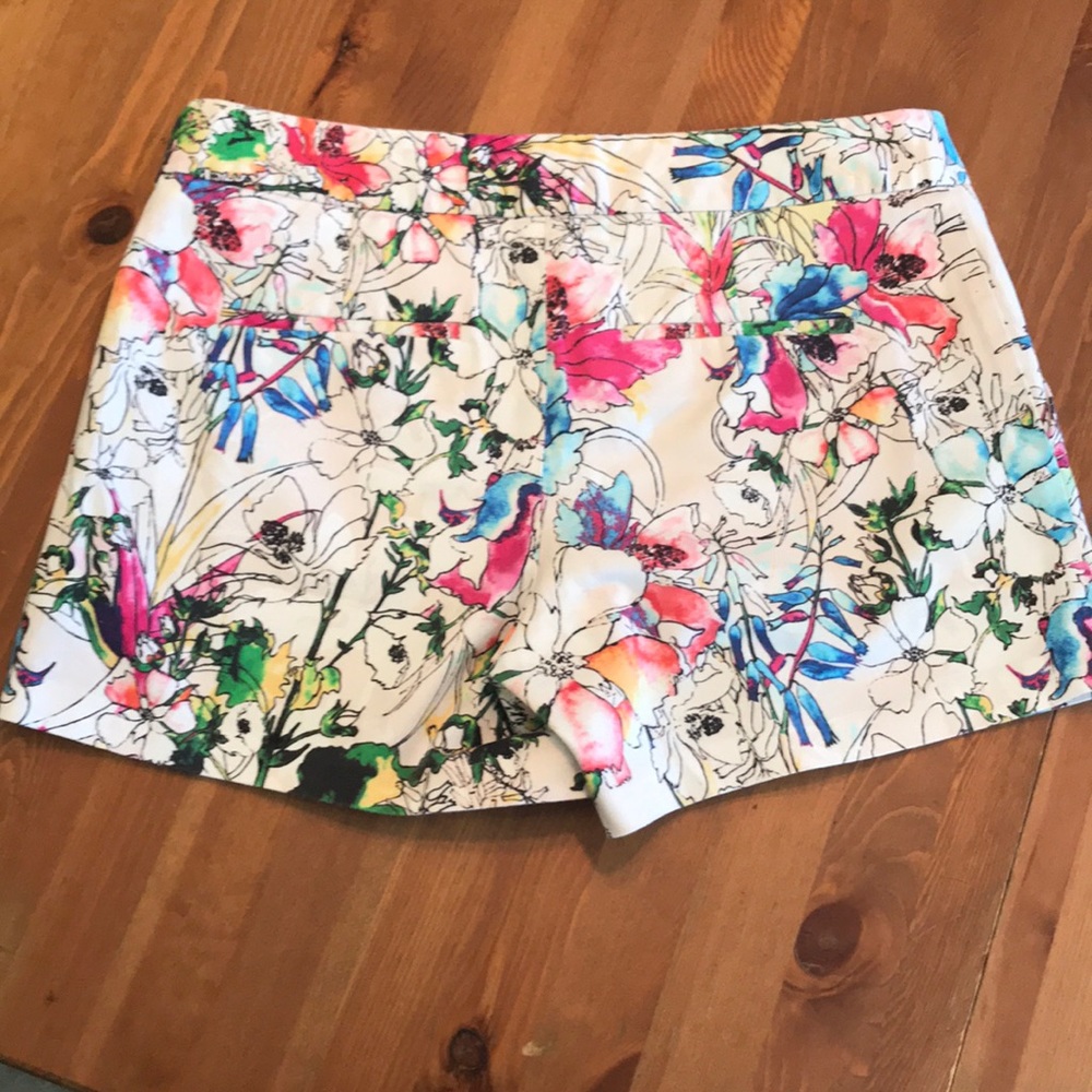 Express Floral Print Women's Shorts - Picture 2 of 5
